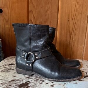 Frye Black Leather Harness Ankle Boots | Women’s 7.5